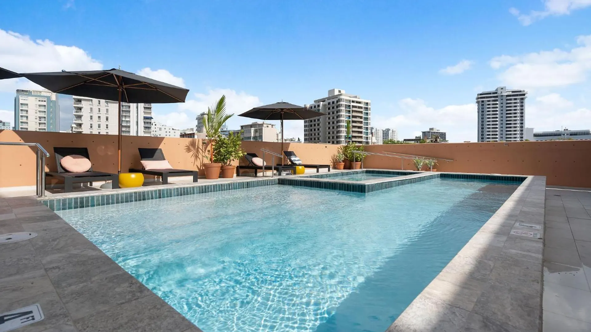 アパートホテル Hibird- Apartment And Suites Hotel サンジョアン