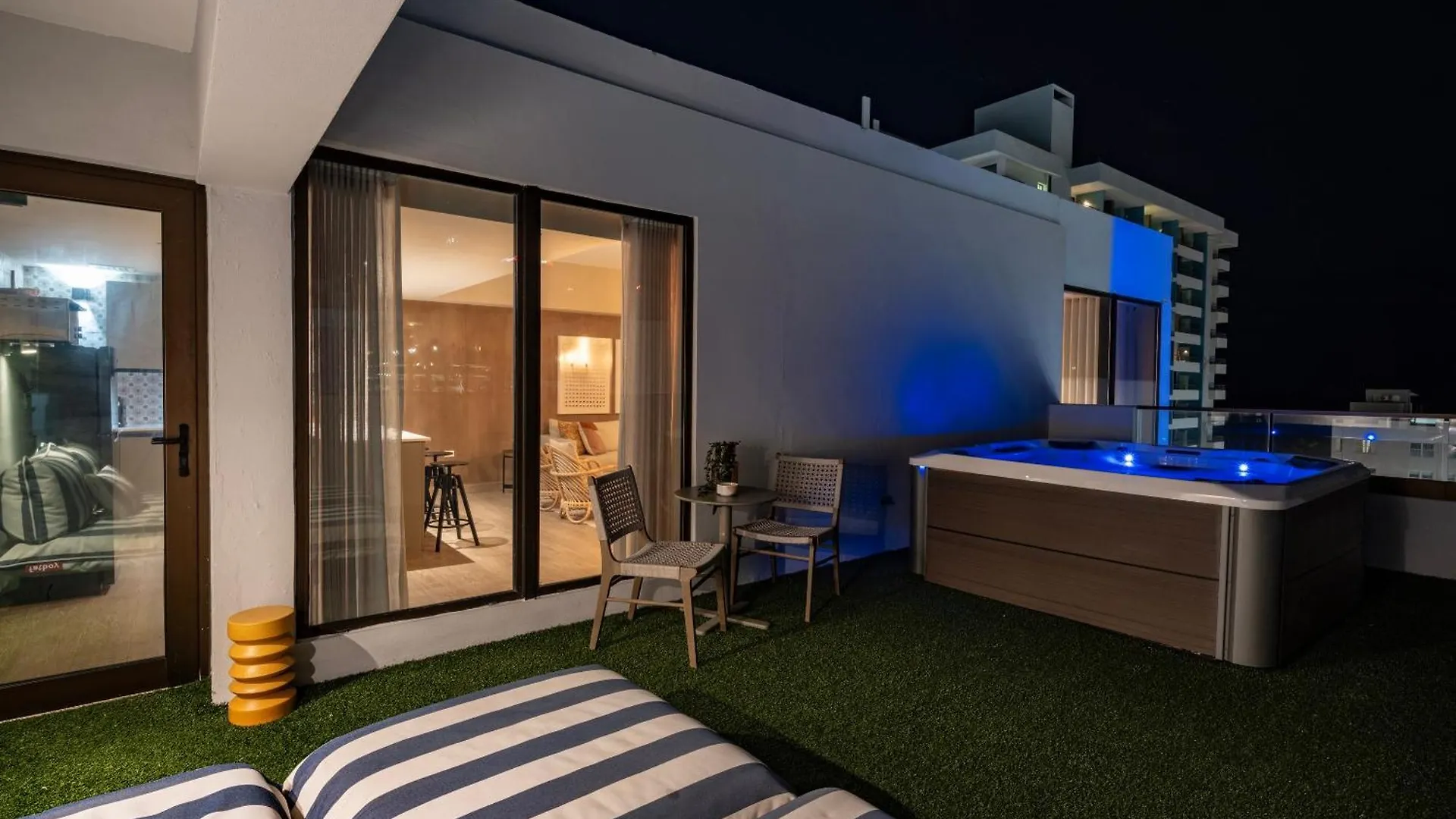 Aparthotel Hibird- Apartment And Suites Hotel San Juan